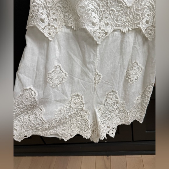 GRAY Saks Fifth Avenue White Lace appliqué Eyelet Crochet Romper • L - Picture 8 of 8